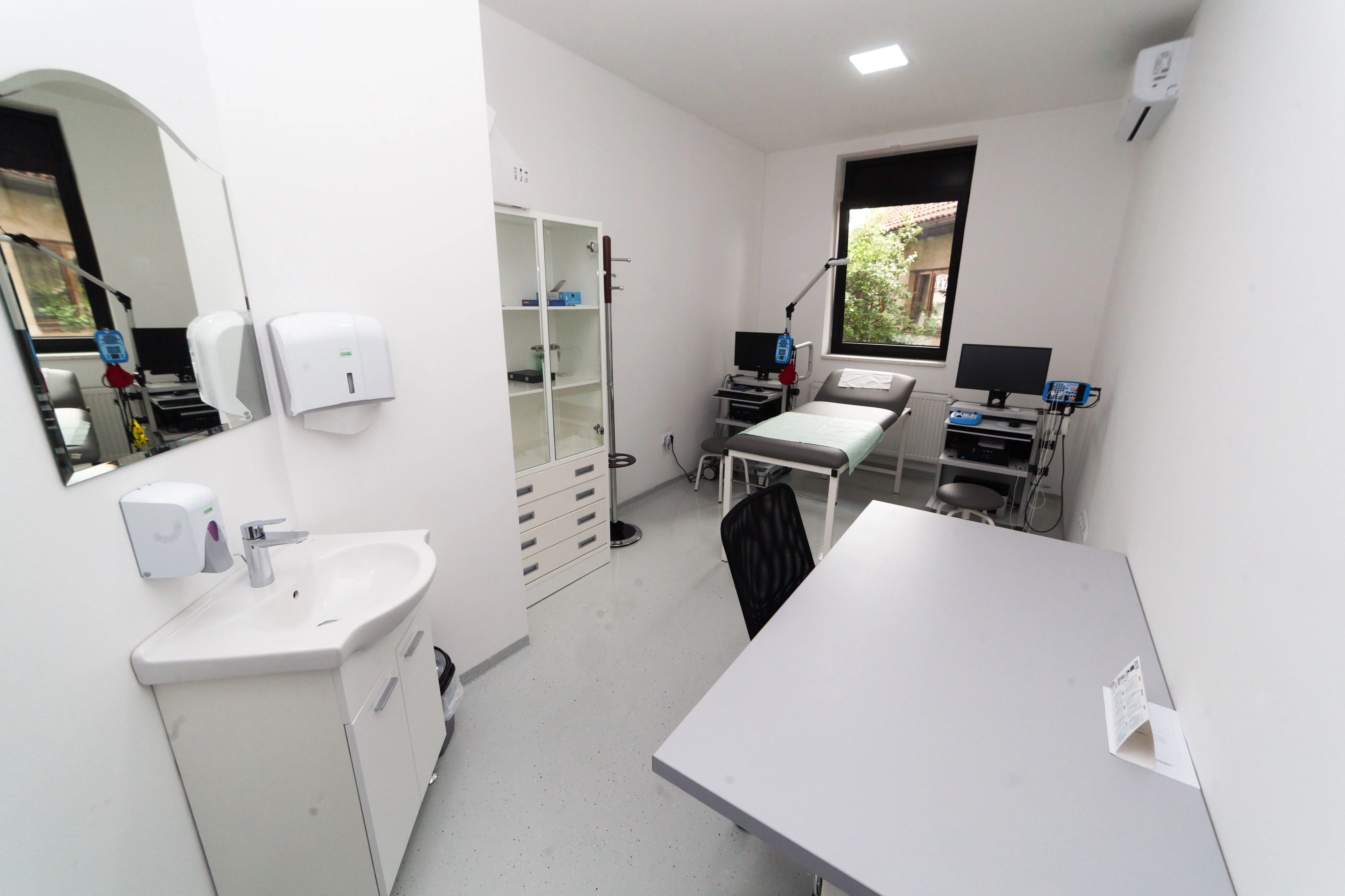 Dedicated Circuits for Clinical Equipment — Electrical Work for Clinics and Medical Facilities